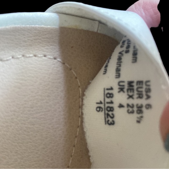 Dexflex Comfort Wedge Strappy Sandals size 6 White - Picture 6 of 8